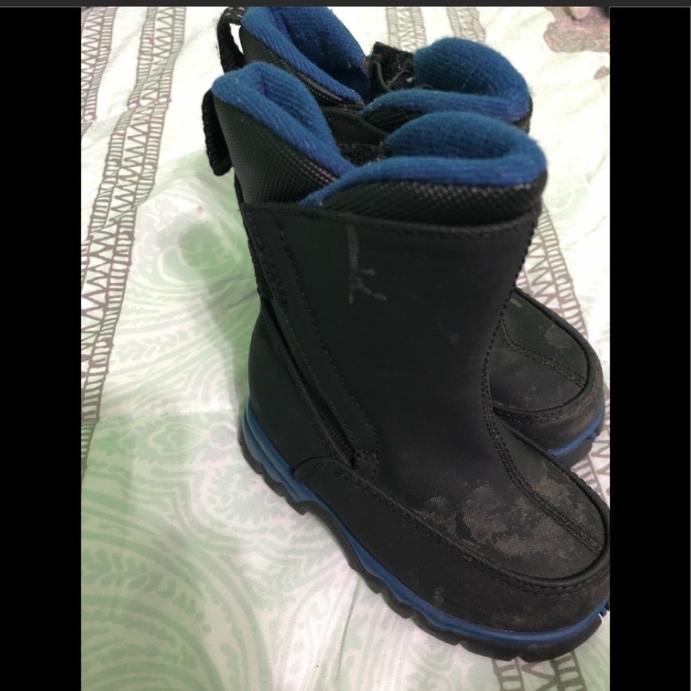 Lands End baby snow boots